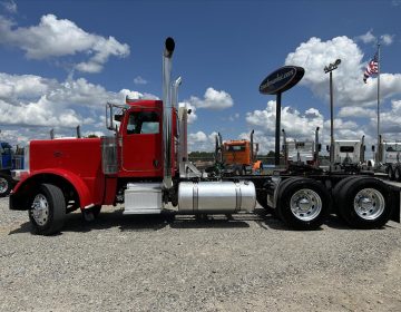2014 Peterbilt 389 Daycab 227857
