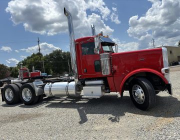 2014 Peterbilt 389 Daycab 227857