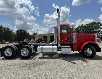 2014 Peterbilt 389 Daycab 227857