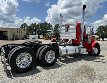 2014 Peterbilt 389 Daycab 227857
