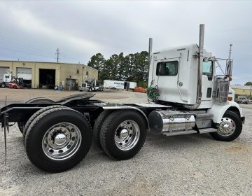2015 Kenworth T800 Daycab Glider Kit 471424