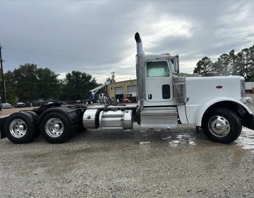 2021 Peterbilt 389 Daycab 663249