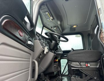 2021 Peterbilt 389 Daycab 663249