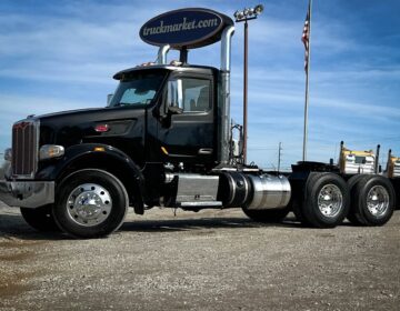 2020 PETERBILT 567 DAYCAB 677717