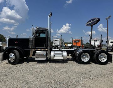 2014 Peterbilt 389 Daycab Glider Kit 260941