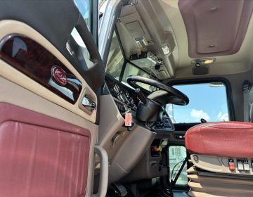 2014 Peterbilt 389 Daycab Glider Kit 260941