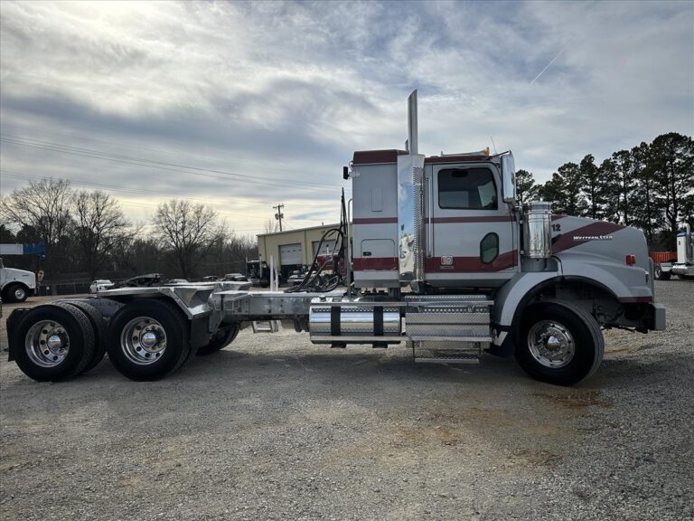 2015 WESTERN STAR 4900SB SLEEPER photo 4