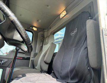 2015 Kenworth T800 Daycab Glider Kit 495410