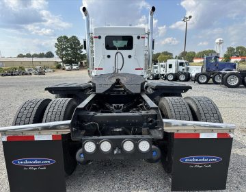 2015 Kenworth T800 Daycab Glider Kit 495410