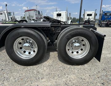 2015 Kenworth T800 Daycab Glider Kit 495410