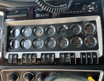 2020 Kenworth W900l Tri Axle Daycab 421435