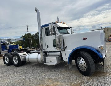 2017 Peterbilt 389 Daycab Glider Kit 454260