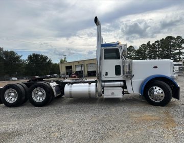 2017 Peterbilt 389 Daycab Glider Kit 454260