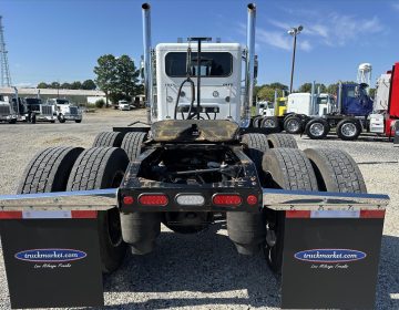2020 Peterbilt 389 Daycab 641851