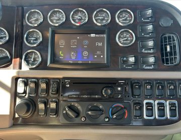 2020 Peterbilt 389 Daycab 641851