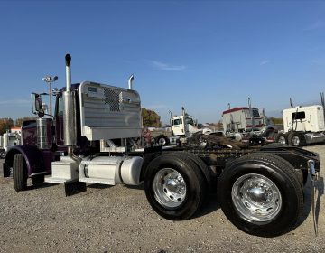 2016 Peterbilt 389 Daycab Glider Kit 417593