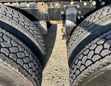 2016 Peterbilt 389 Daycab Glider Kit 417593