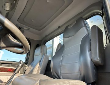 2016 Peterbilt 389 Daycab Glider Kit 417593