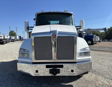 2018 Kenworth T880 Tri Axle Daycab 214453