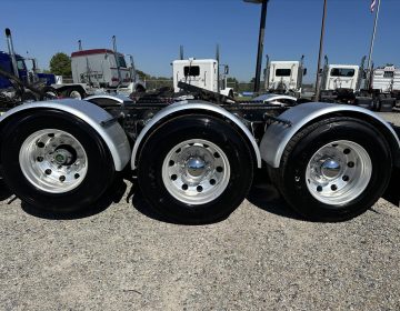 2018 Kenworth T880 Tri Axle Daycab 214453