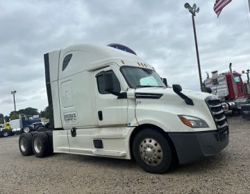 2020 Freightliner Cascadia Sleeper Lp7900