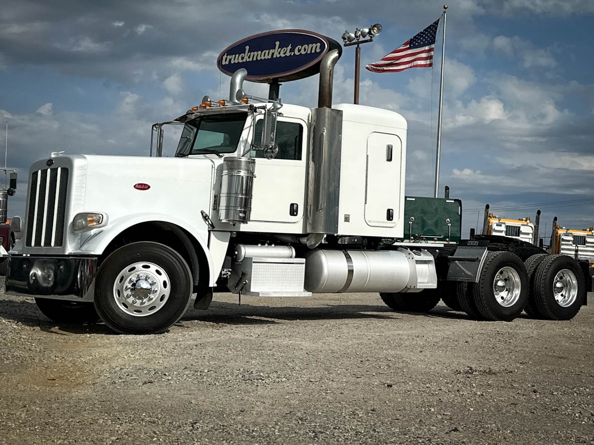 2012 PETERBILT 388 SLEEPER