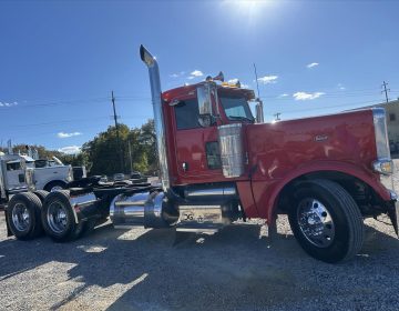 2015 Peterbilt 389 Daycab Glider Kit 320258