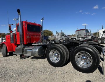 2015 Peterbilt 389 Daycab Glider Kit 320258