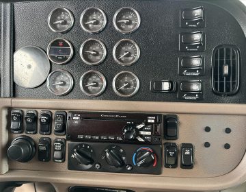 2021 Peterbilt 389 Tri Axle Glider Kit 421one