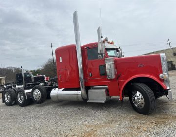 2021 Peterbilt 389 Tri Axle Glider Kit 421one