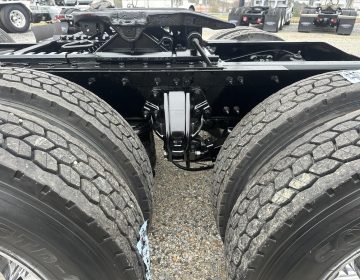 2021 Peterbilt 389 Tri Axle Glider Kit 421one