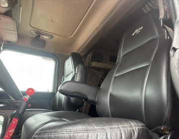 2021 Peterbilt 389 Tri Axle Glider Kit 421one