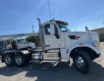 2020 Peterbilt 567 Daycab 674278