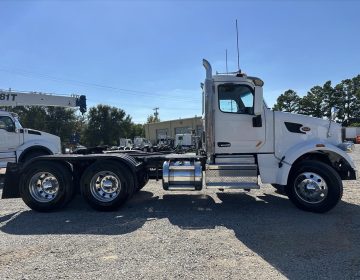 2020 Peterbilt 567 Daycab 674278