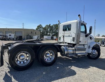 2020 Peterbilt 567 Daycab 674278