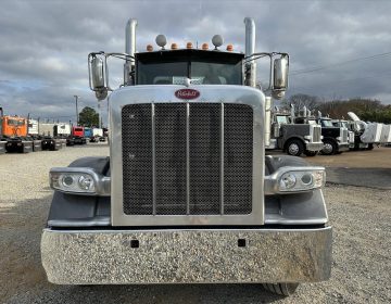 2018 Peterbilt 389 Daycab 497099