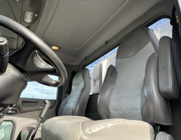 2018 Peterbilt 389 Daycab 497097