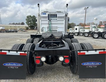 2020 Peterbilt 389 Daycab 630406