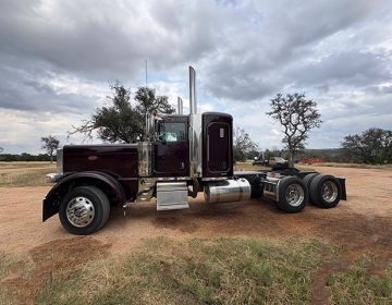 2023 Peterbilt 389 Sleeper 874862