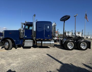 2020 Peterbilt 389 Sleeper 639271