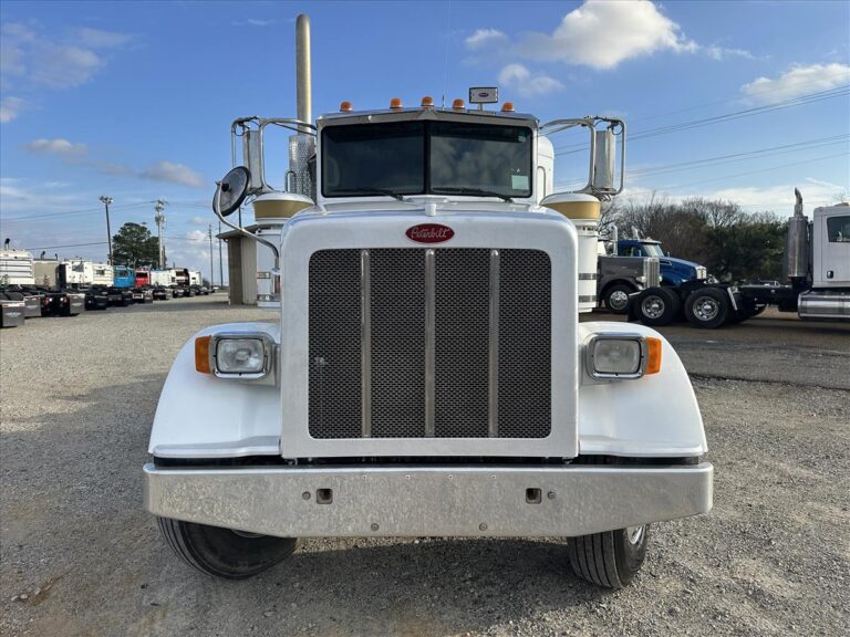 2013 PETERBILT 367 SLEEPER photo 3