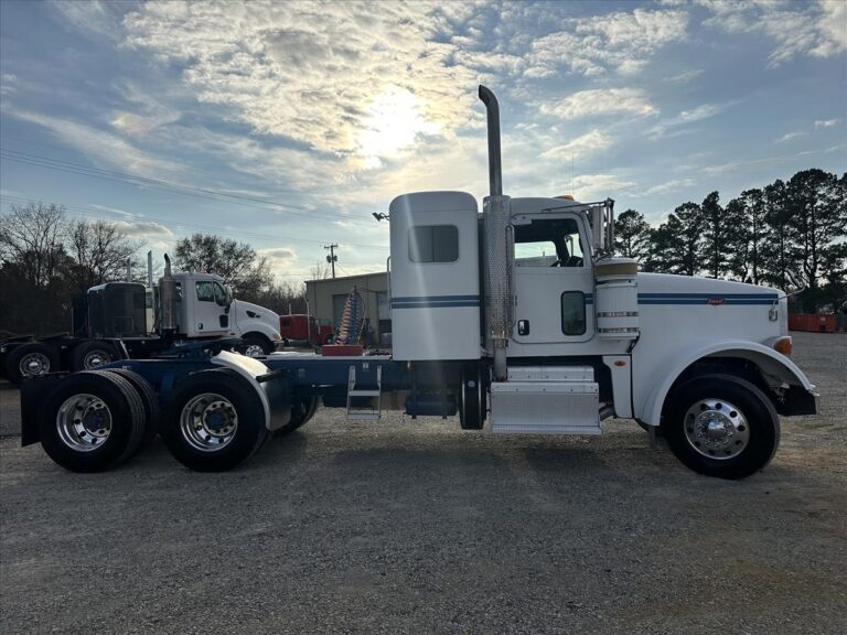 2013 PETERBILT 367 SLEEPER photo 4