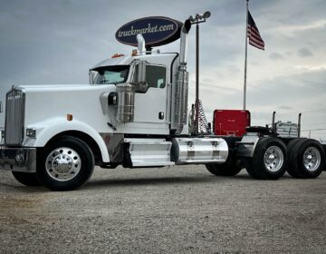 2015 Kenworth W900l Daycab Glider Kit 115575