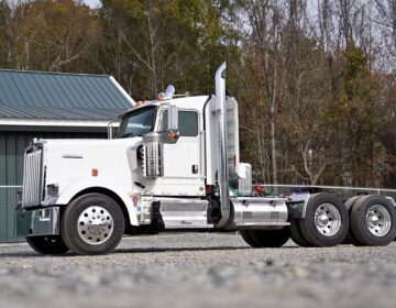 2015 Kenworth W900l Daycab Glider Kit 472409