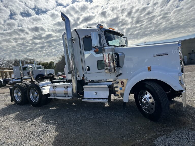 2015 KENWORTH W900L DAYCAB GLIDER KIT photo 3