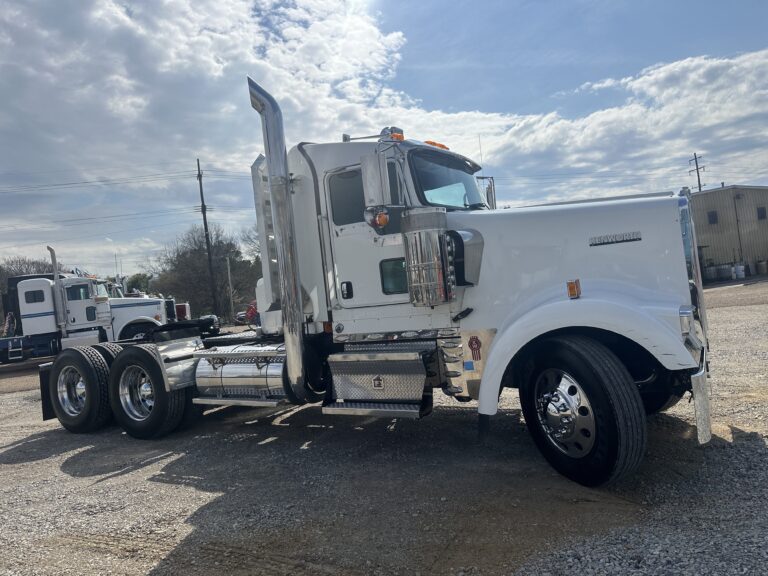 2015 KENWORTH W900L DAYCAB GLIDER KIT photo 3