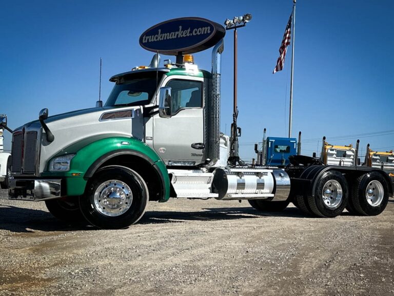 2022 KENWORTH T880 DAYCAB photo 1