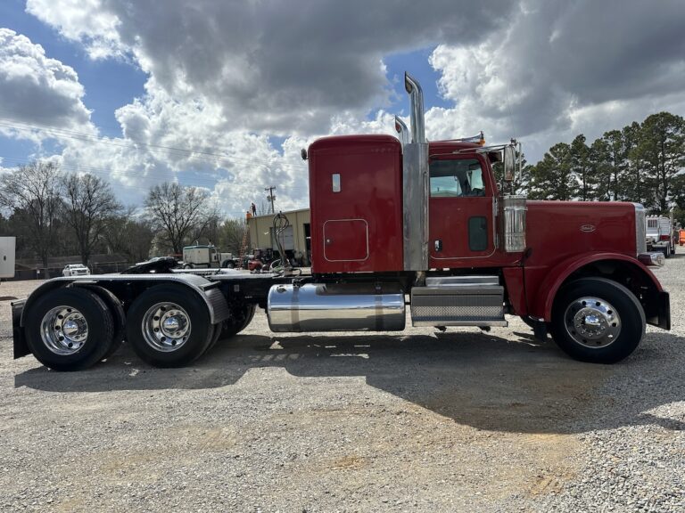 2020 PETERBILT 389 SLEEPER photo 4