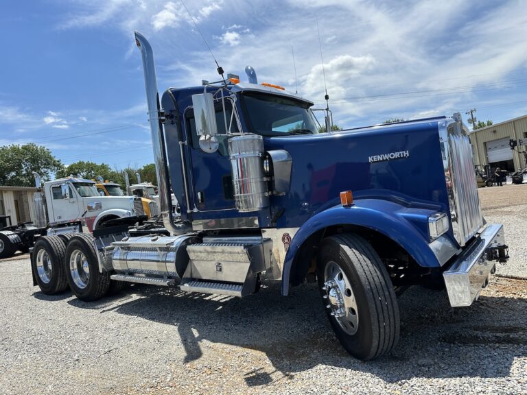 2019 KENWORTH W900L DAYCAB GLIDER KIT photo 3