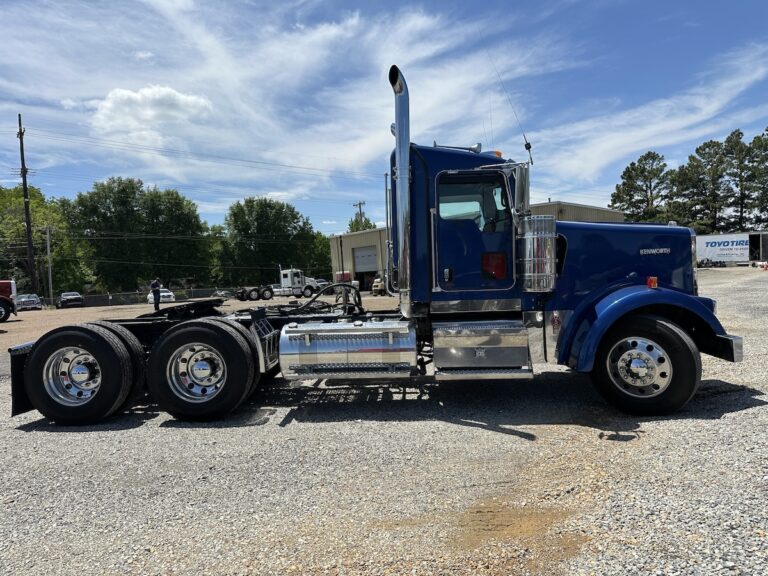 2019 KENWORTH W900L DAYCAB GLIDER KIT photo 4